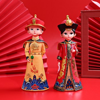 宫廷风皇上皇后树脂摆件家居人物桌面婚庆装饰品旅游文创节日礼物