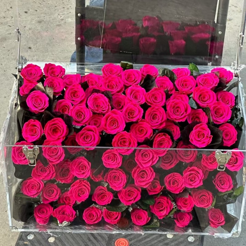 厂家直发玫瑰永生花巨型行李箱高级感花盒送女友闺蜜生日礼物批发