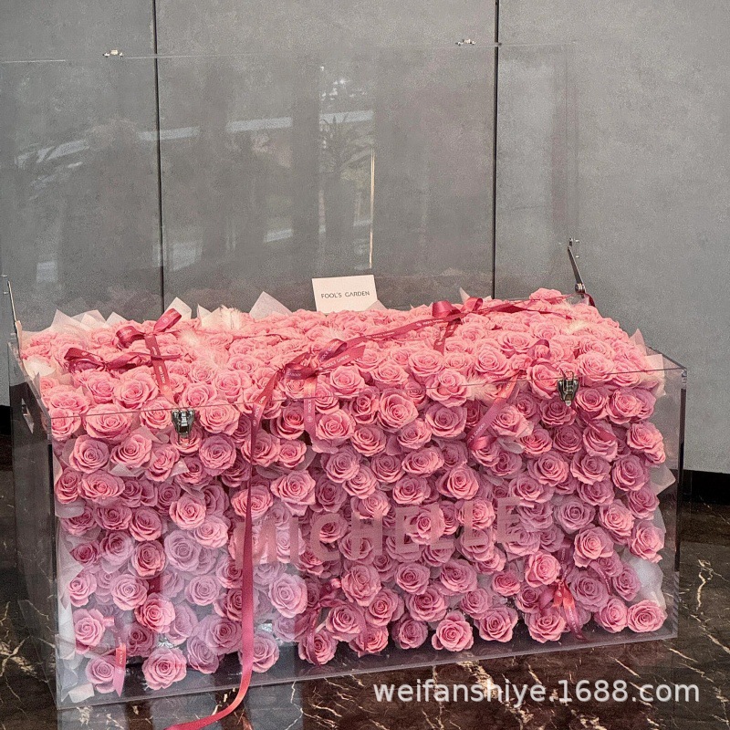 厂家直发玫瑰永生花巨型行李箱高级感花盒送女友闺蜜生日礼物批发