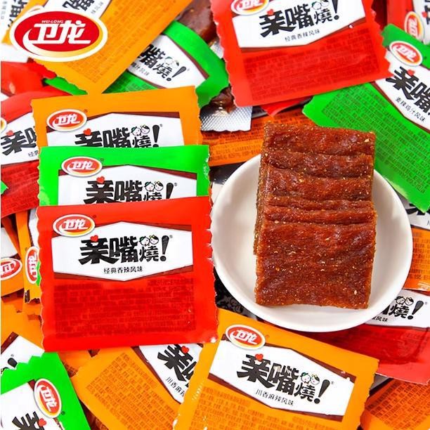 卫龙魔芋爽素毛肚多口味小面筋麻辣大刀肉辣条亲嘴烧办公休闲小吃