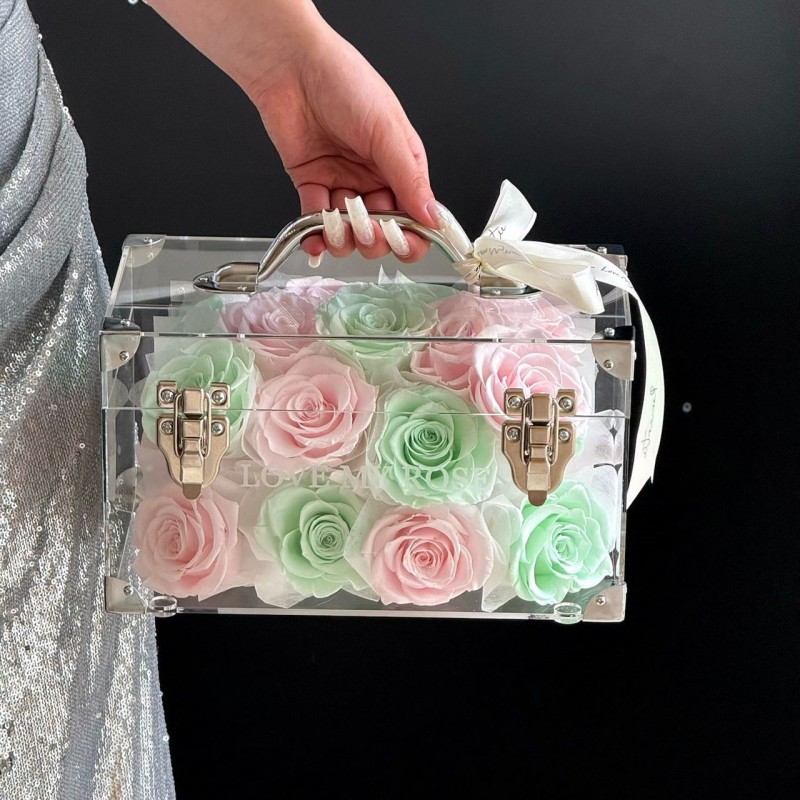 厂家直发玫瑰永生花巨型行李箱高级感花盒送女友闺蜜生日礼物批发