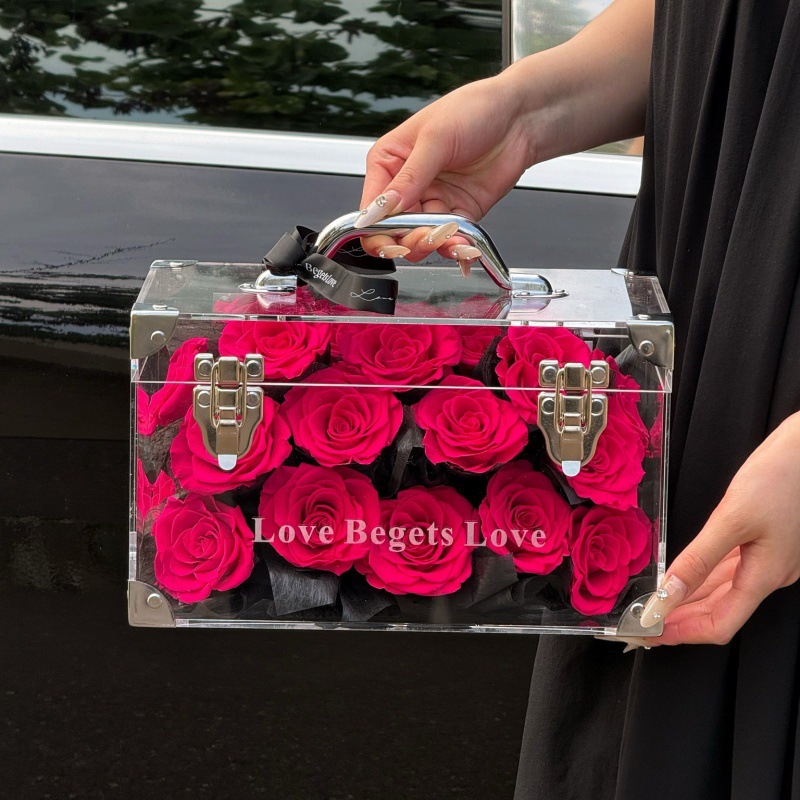 厂家直发玫瑰永生花巨型行李箱高级感花盒送女友闺蜜生日礼物批发