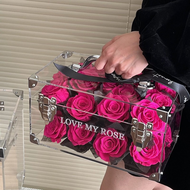 厂家直发玫瑰永生花巨型行李箱高级感花盒送女友闺蜜生日礼物批发