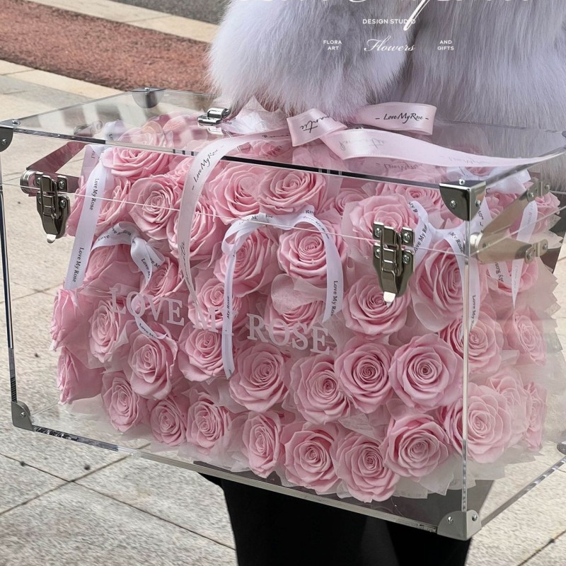 厂家直发玫瑰永生花巨型行李箱高级感花盒送女友闺蜜生日礼物批发