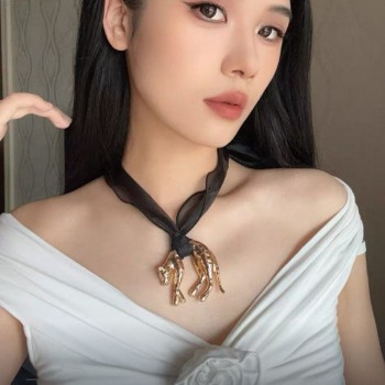 轻奢高级感独特豹子网纱项链欧美夸张设计小众时尚配饰精致颈饰品