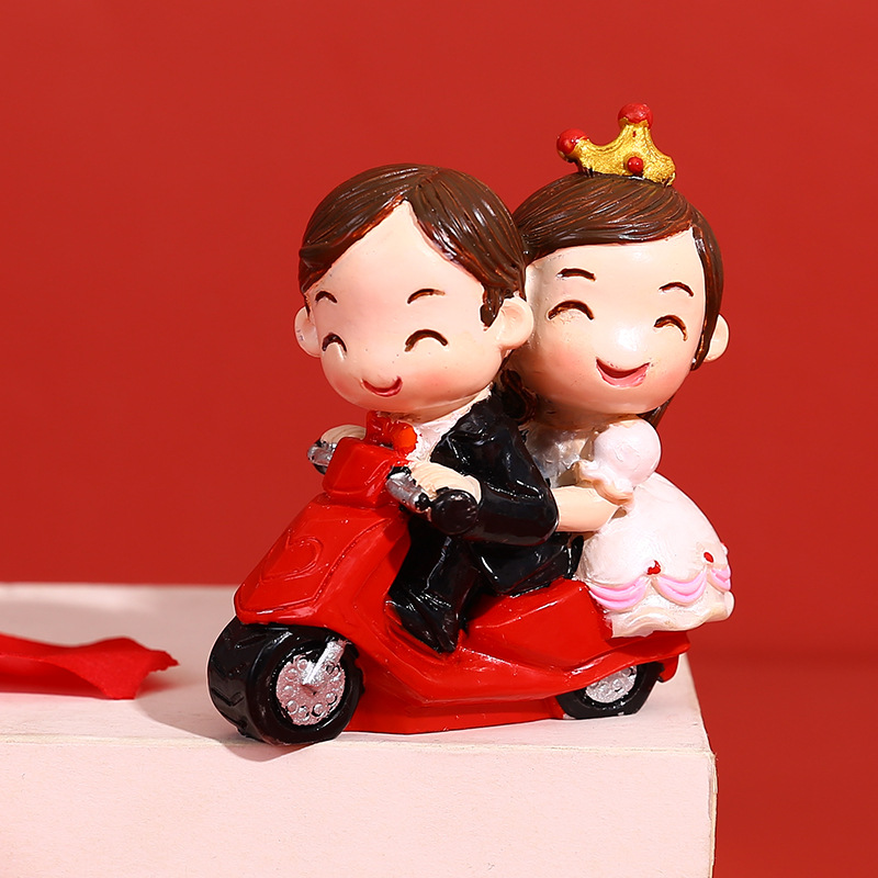 新郎新娘婚礼婚庆树脂娃娃摆件礼品饰品结婚婚房摆饰批发新中式