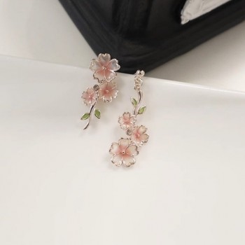 日系田园少女三花樱花不对称耳钉温婉甜美珐琅小众清新优雅耳饰