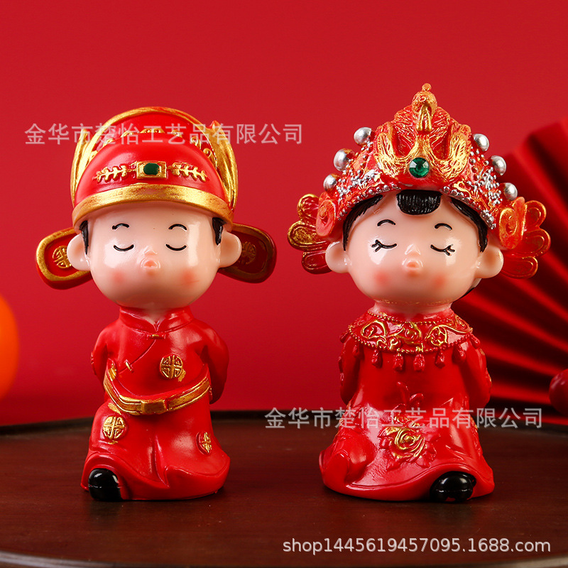 婚庆情侣公仔摆件新婚礼物送新人一对高档中式娃娃桌面摆饰高级感