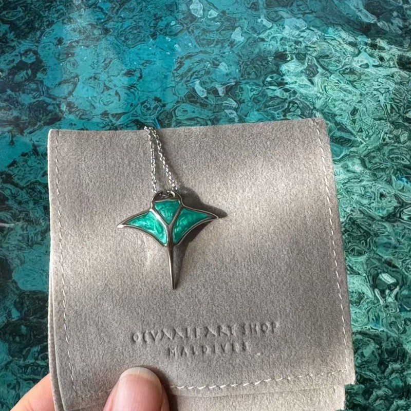 个性设计海洋生物魔鬼鱼项链小众轻奢高级感百搭颈饰送礼物生日
