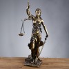 仿古铜女神忒弥斯雕塑雕像律师办公室公平小雕像正义法律天平摆件