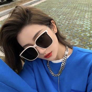 网红同款gm墨镜女 博主推荐防紫外线方形大框金属腿太阳眼镜爆款