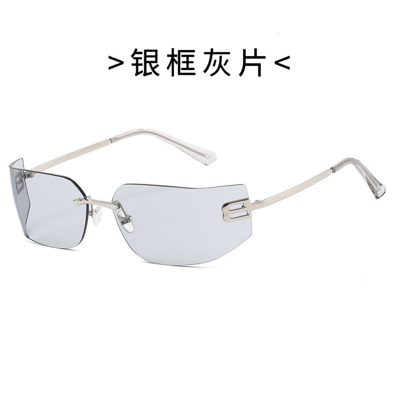 欧美辣妹风曲面大框黑色百搭墨镜女轻奢高级感度假显瘦大框太阳镜