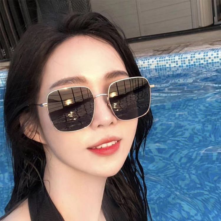 爆款韩版大框百搭墨镜女时尚方框金属个性太阳镜网红同款街拍墨镜