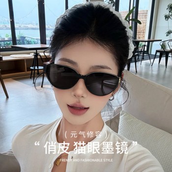2026新款复古猫眼墨镜女高级感防紫外线防晒方圆脸显脸小太阳眼镜