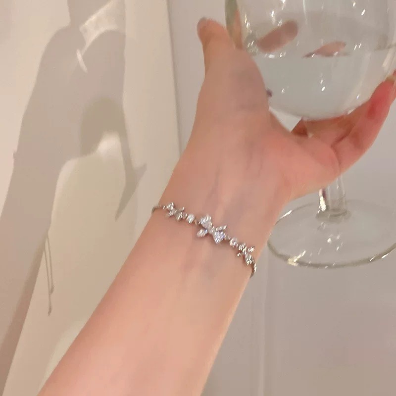 S925碎银子纯银蝴蝶手链女轻奢小众精致足银手镯手饰女友闺蜜礼物