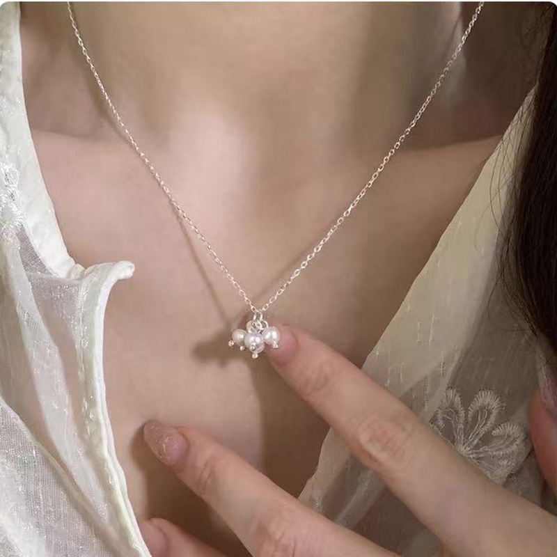 施家珍珠项链女小众轻奢设计高级感时尚气质锁骨链颈链毛衣链珠链