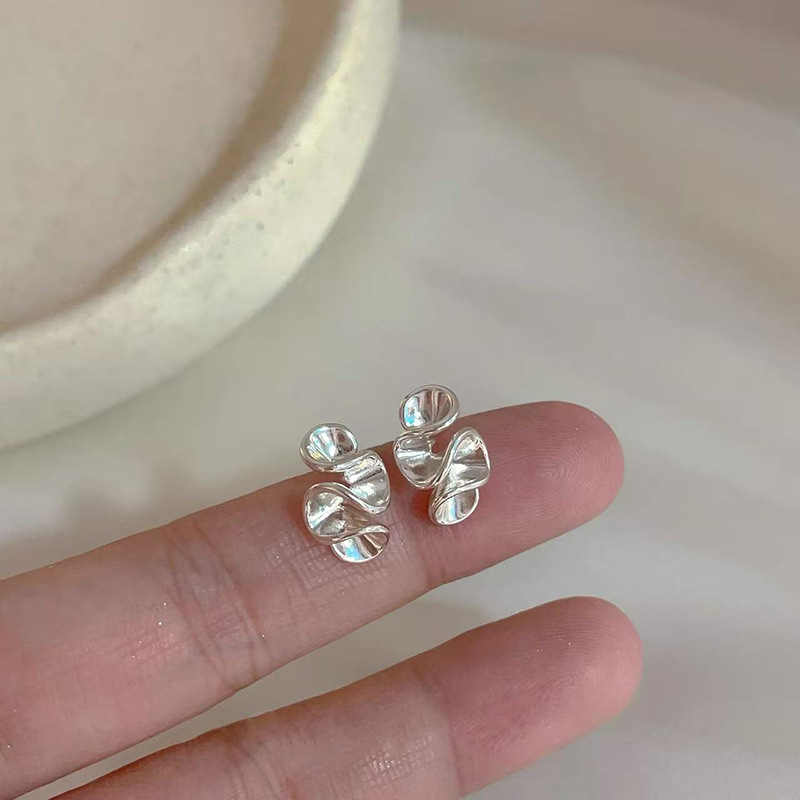 S925纯银蝴蝶耳钉女ins小众设计感睡觉免摘耳环简约养耳洞耳饰