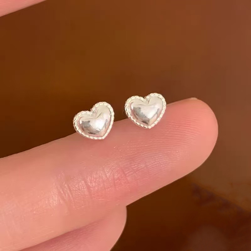 925银爱心蝴蝶耳钉女ins风小众设计感睡觉免摘耳环简约养耳洞耳饰