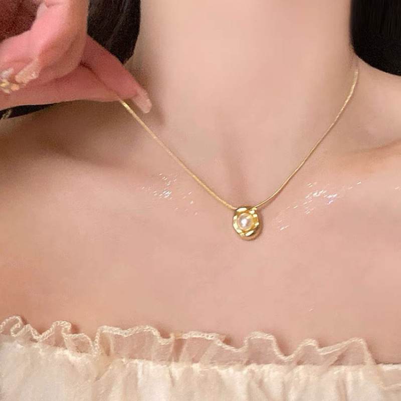 施家珍珠项链女小众轻奢设计高级感时尚气质锁骨链颈链毛衣链珠链