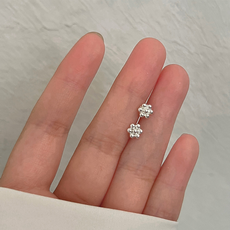 S925纯银蝴蝶耳钉女ins小众设计感睡觉免摘耳环简约养耳洞耳饰