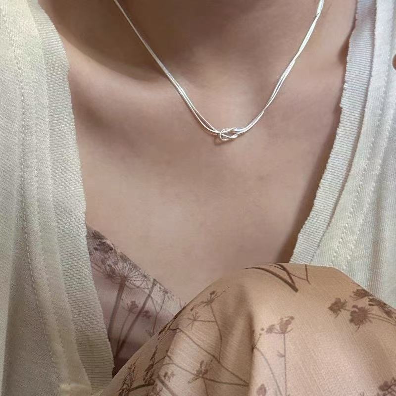 S925纯银珍珠项链女小众设计轻奢高级感不掉色简约锁骨链配饰批发