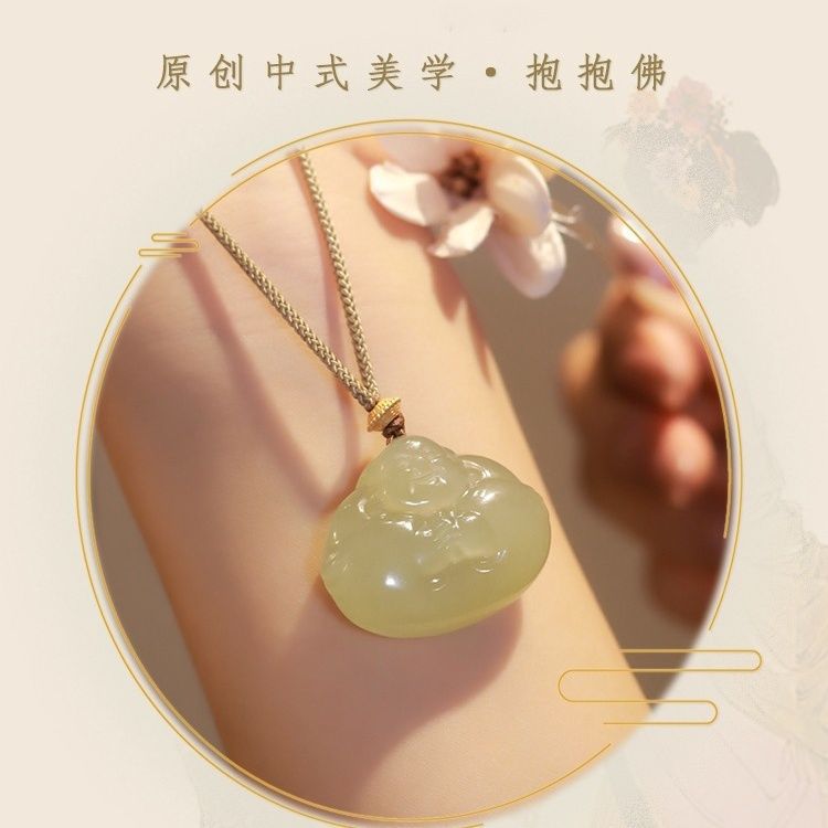 一件代发天然青白玉抱抱佛弥勒佛晴水色蚕丝玉大肚佛挂件玉佩玉坠