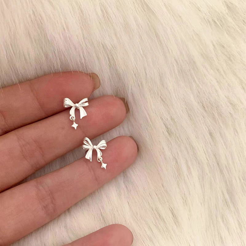 S925纯银蝴蝶耳钉女ins小众设计感睡觉免摘耳环简约养耳洞耳饰