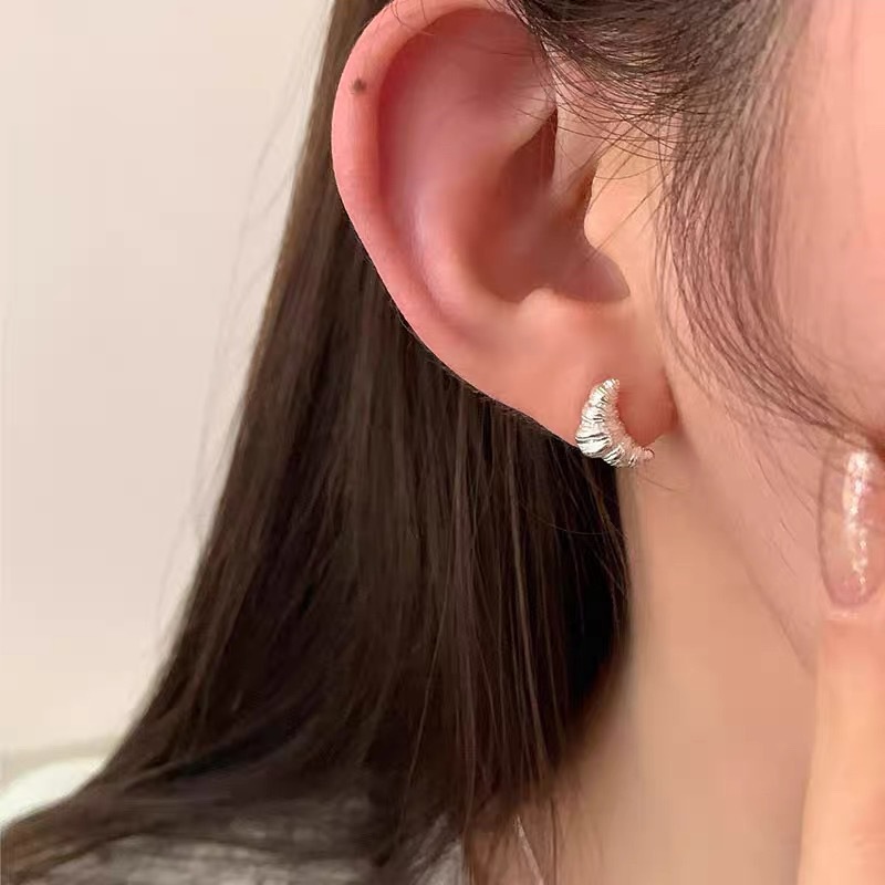 s925纯银冷淡风素银耳环女2025新款爆款耳钉小众设计感耳饰首饰品
