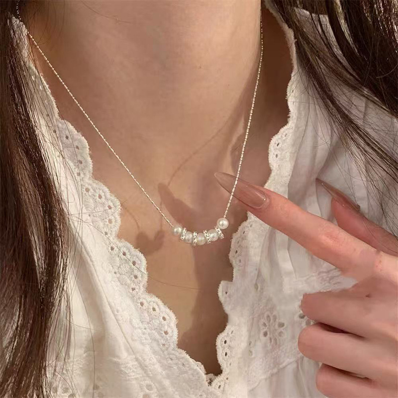 施家珍珠项链女小众轻奢设计高级感时尚气质锁骨链颈链毛衣链珠链