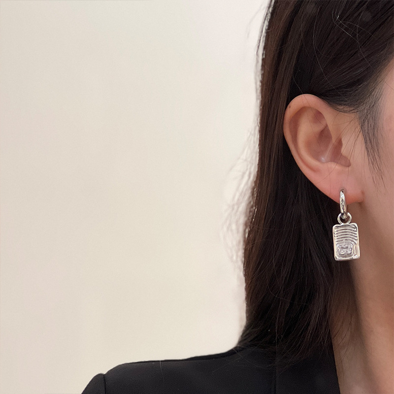 镀真金S925纯银针2024新款金属耳环小众设计感冷淡风气质高级耳钉