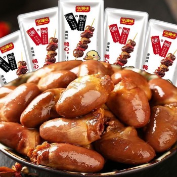 Today's Hunan-flavor spicy duck heart snacks are available to satisfy cravings. Braised cooked food is ready to eat in individual packages. Duck meat can be eaten with wine.