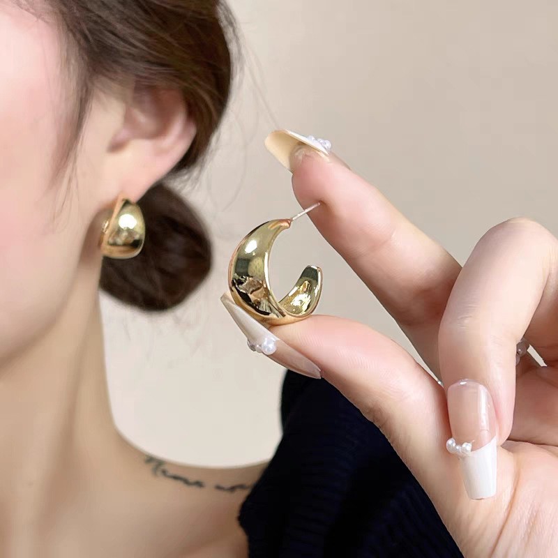 轻奢高级感圆圈耳环女超百搭质感光面金属耳圈耳饰小众设计感耳钉