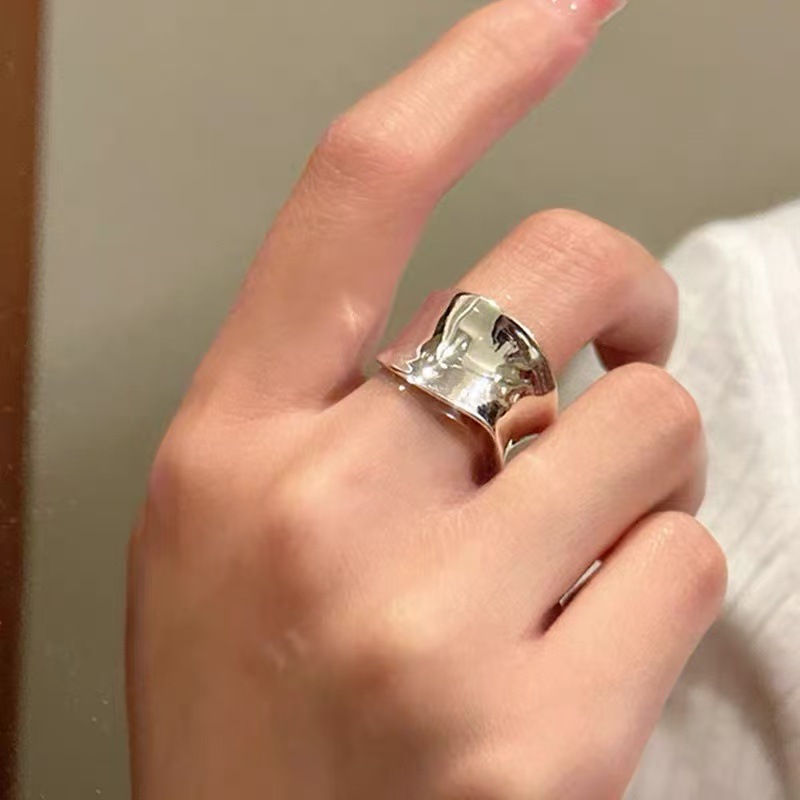 小众设计爱心戒指女可调节素银食指戒高级感指环时尚个性百搭手饰
