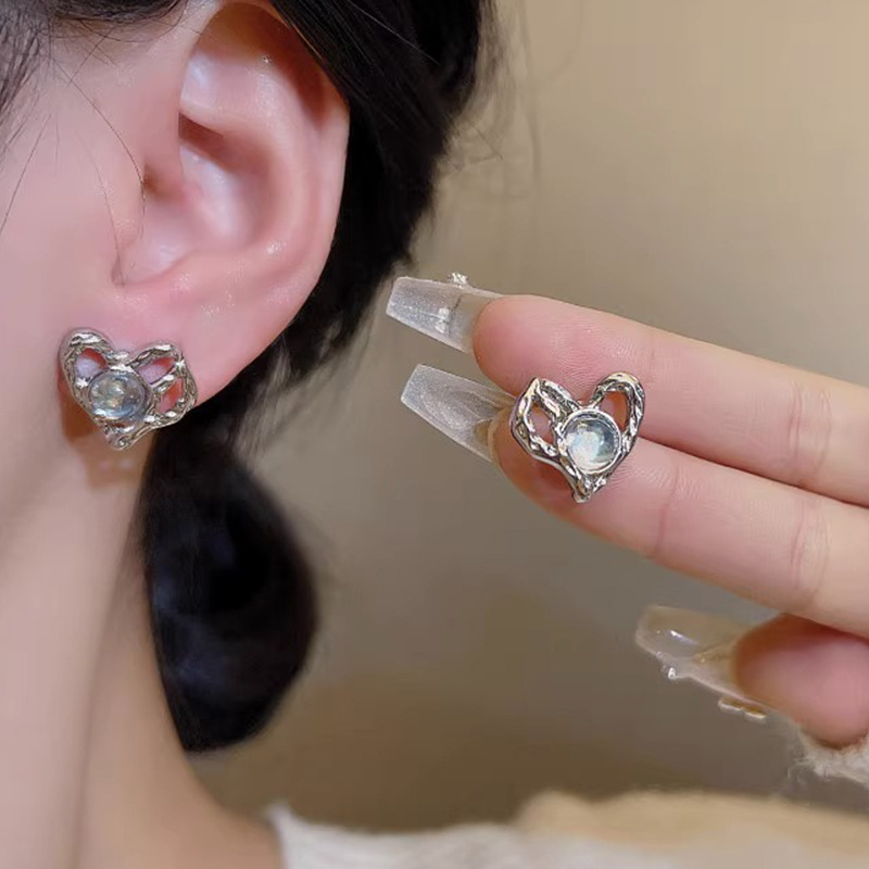 法式金属圆圈耳圈素圈耳环新款潮小众设计感独特气质耳饰女显脸小