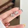 S925银针秋冬轻奢小众珍珠耳钉女精致高级感耳环百搭气质耳饰批发