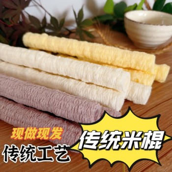 Old-fashioned popcorn, traditional stick rice, hollow corn and corn cobs, puffed popcorn, nostalgic glutinous rice snacks