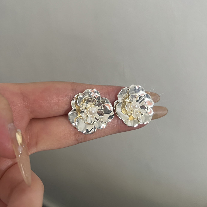 轻奢高级感圆圈耳环女超百搭质感光面金属耳圈耳饰小众设计感耳钉