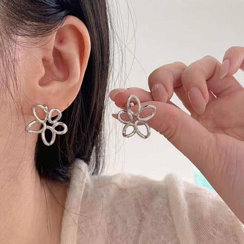 S925银针秋冬轻奢小众珍珠耳钉女精致高级感耳环百搭气质耳饰批发