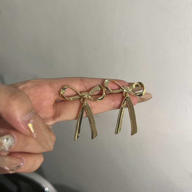 轻奢高级感圆圈耳环女超百搭质感光面金属耳圈耳饰小众设计感耳钉