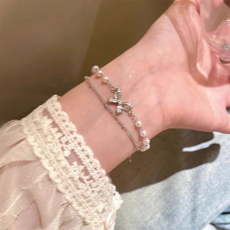 潮流个性时尚设计水晶锆石手链女款爱心百搭手环手镯轻奢素银配饰
